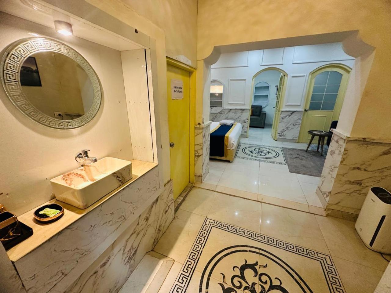 Hotel Hinduja Haveli Gulab Sagar Jodhpur  Exterior foto
